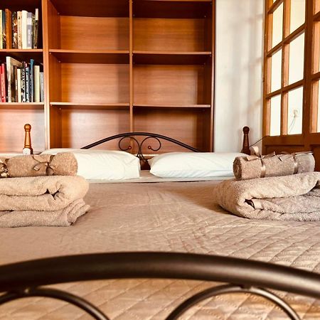Bibliotheque Vintage Studio & Easy Garden Iraklio Exterior foto